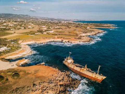 Aerial drone view ship wreck on the beach. Pegeia near Paphos on Cyprus. Foto stock
