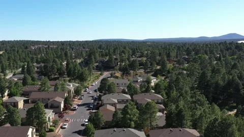 Aerial drone view of a small hilly town, Flagstaff mountain, Arizona, USA Vídeos de archivo 132930843