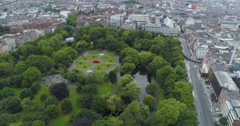 Aerial Drone View of St Stephen's Green, Dublin, Ireland Stockbeeldmateriaal 164853379