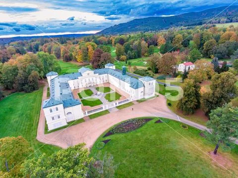 Státní zámek Kynžvart - letecká fotografie z dronu