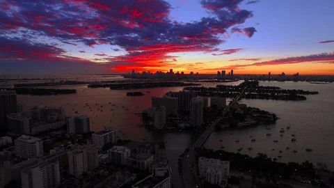 Aerial drone view of sunset harbor island and Venitian Island, Miami Beach Vídeos de archivo 100837460