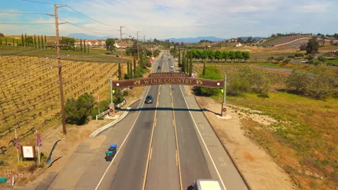 Aerial Drone View of Temecula Valley Wine Country Sign Over Vineyard Road 스톡 동영상 331324682