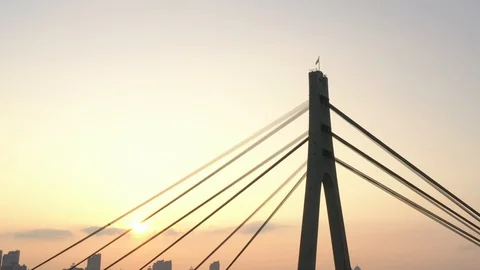 Aerial drone view View Of North or Moscow Bridge Kiev, Ukraine over Dnieper. Vídeos de archivo 129819960