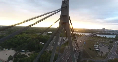 Aerial drone view View Of North or Moscow Bridge Kiev. Vidéo 218624137