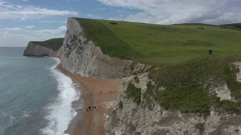 Aerial drone view of the white cliffs at the South jurassic coast of England 스톡 동영상 161869074
