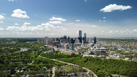 Aerial: Edmonton, camera moves forward toward downtown 库存影片 139940259