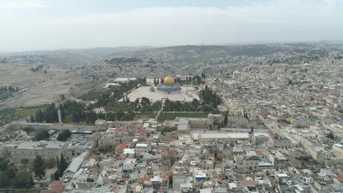 Aerial of empty Temple Mount during COVID-19 quarantine. Jerusalem. File1-13 스톡 동영상 128140980