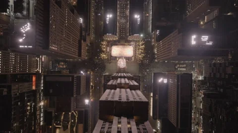Aerial Epic Top Down View of NYC Rockefeller Center Christmas Tree 6K LOG@24 Vidéo 229916100