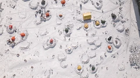 Aerial fly over top view Bethlemi Hut or meteo station base camp with colorf.. Vídeos de archivo 285156286
