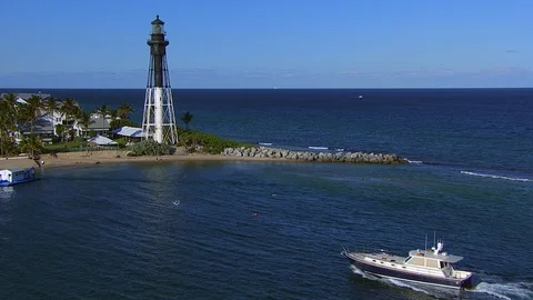 Aerial flying to CU of lighthouse Stock Footage 94391602