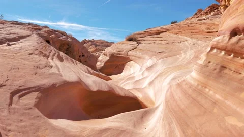 Aerial Flying Over Canyon Is Red Rock Monolith With Smooth Wavy Walls Stockbeeldmateriaal 201200385
