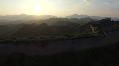 AERIAL FLYING OVER THE GREAT WALL OF CHINA Видео 67536701