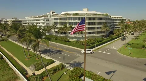 Aerial footage. Flying above Palm Beach,  luxury place for living and vacation 库存影片 63303853