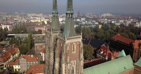 Aerial footage of Oder River in Wroclaw on a sunny morning Stock Footage 119042089