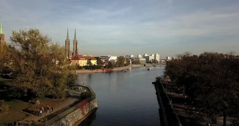 Aerial footage of Oder River in Wroclaw on a sunny morning Stock Footage 119042157