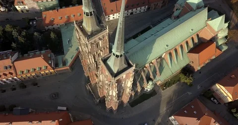 Aerial footage of Oder River in Wroclaw on a sunny morning Stock Footage 119042238