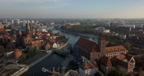 Aerial footage of Oder River in Wroclaw on a sunny morning Stock Footage 119042939