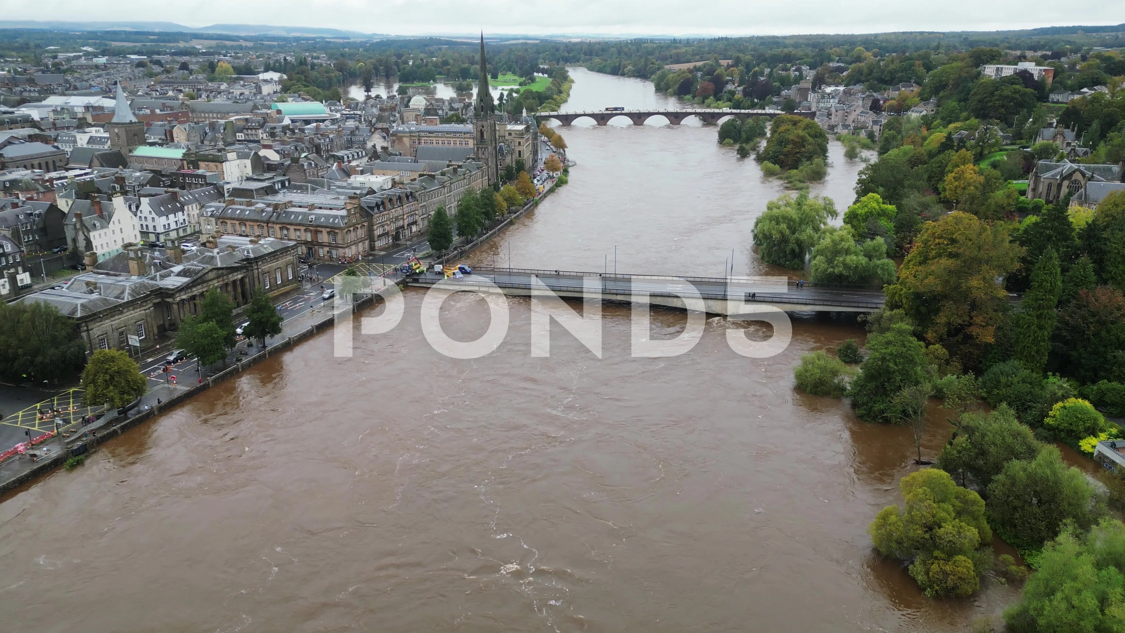 Aerial footage showing The Queen s Bridge in Perth being closed to traffic