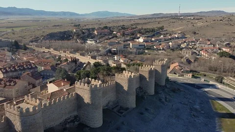 Aerial footage with Vertigo effect or dolly zoom above the Walls of Avila Video stock 123726715