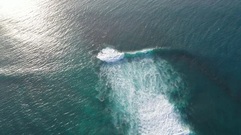 Aerial footage of waves Vídeo Stock 115757030