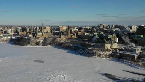 Aerial forward movement ottawa winter 動画素材 101808750