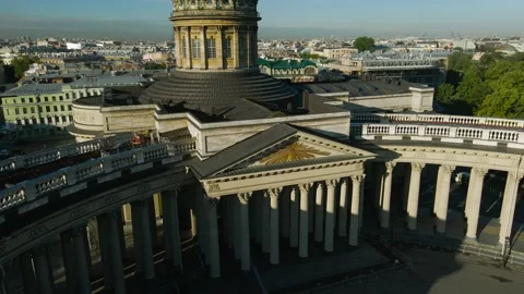 Aerial front, up view of the center enter of the Kazan Cathedral in the historic Stock Footage 207314529