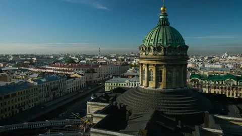 Aerial front view of the centre enter dome and colonnade of the Kazan Cathedral Stock-Footage 207322441