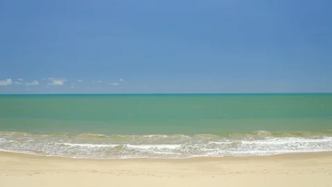 Aerial, gorgeous view on the ocean waves in Ellis Beach in Cairns, Queensland Video stock 108033510
