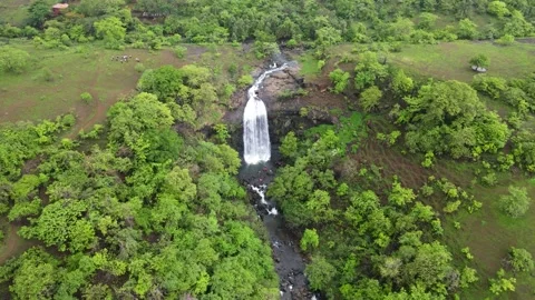 Aerial half circle view of live waterfall in India during monsoon Video stock 156566316