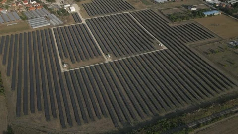 Aerial High Angle View Tracking Left Over Solar Farm 動画素材 346809727