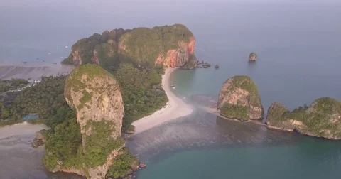 Aerial High Right too Left Railay 動画素材 80404093