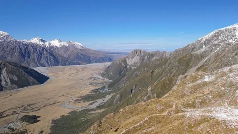 Aerial of Hooker Valley View From Sealy Range Vídeo Stock 333997473