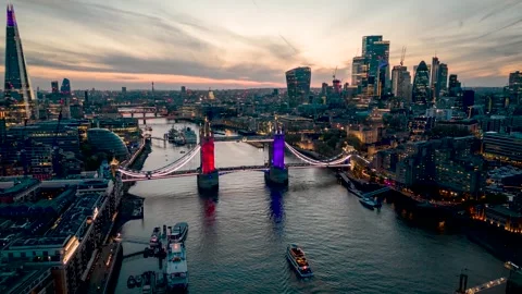 Aerial hyper lapse view of the famous Tower Bridge during dusk Stock Footage 263916978