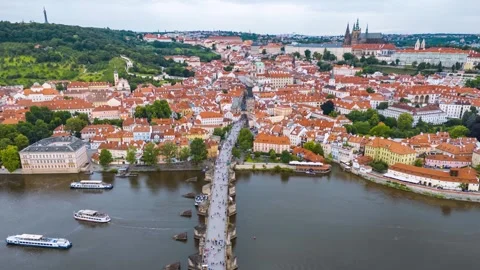 Aerial hyper lapse view of the old Lesser Town of Prague 스톡 동영상 282006760