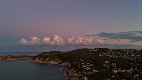 Aerial Hyperlapse 4K - Cabo San Martin Cliffs Pastel Sky, Javea Spain 動画素材 335564501