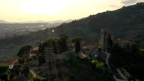 Aerial, a hyperlapse of an ancient small perched hamlet in Tuscany, Italy sho Video stock 98730788