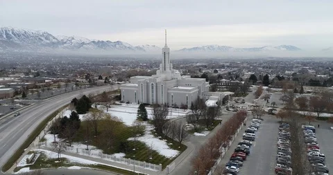 Aerial Hyperlapse of Mt. Timpanogos Temple in Rocky Mountains 스톡 동영상 100696741