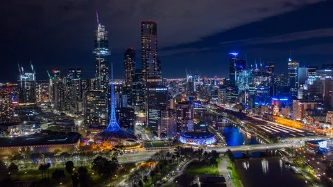 Aerial hyperlapse of night Melbourne CBD along with Yarra River, Australia Video stock 118619429
