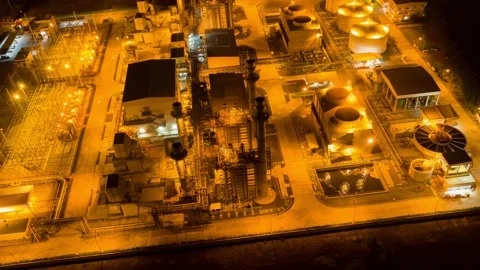 Aerial Hyperlapse Time lapse of oil refinery terminal is industrial facility  Stock-Footage 146070529