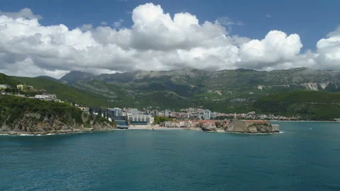 Aerial hyperlapse view of an old town Budva Video stock 107860014