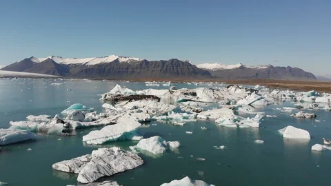 Aerial of Icebergs 스톡 동영상 127602832
