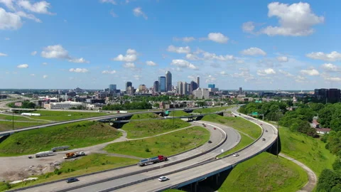 Aerial - Interstate By Indianapolis Skyline 스톡 동영상 148294622