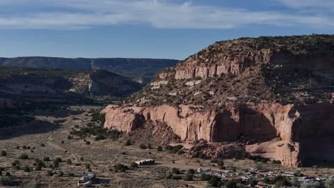Aerial landscape of lava fields and Western cliffs along historic route 66 .. 스톡 동영상 320738790