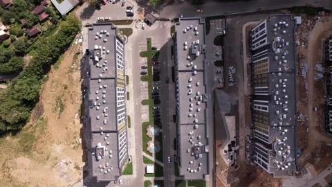 Aerial lateral movement with straight down perspective Vidéo 330015573