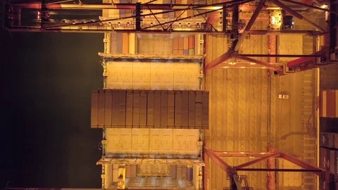 Aerial loading containers international import export business Vidéo 82681028