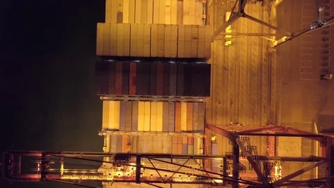 Aerial loading containers international import export business Vidéo 82681932