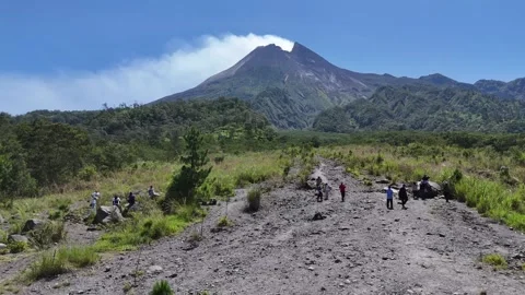 Aerial Merapi Mountain 스톡 동영상 280910031