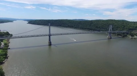 Aerial MidHudson Bridge 動画素材 53883269