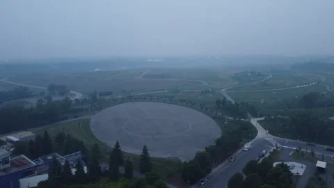 Aerial of Montreal Frederic-Back Parc covered in fog Stockbeeldmateriaal 304112651
