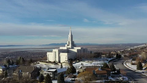 Aerial of Mormon Bountiful Temple Video stock 128009204